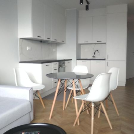 Airport 3Rooms New Apartment With Parking ワルシャワ エクステリア 写真