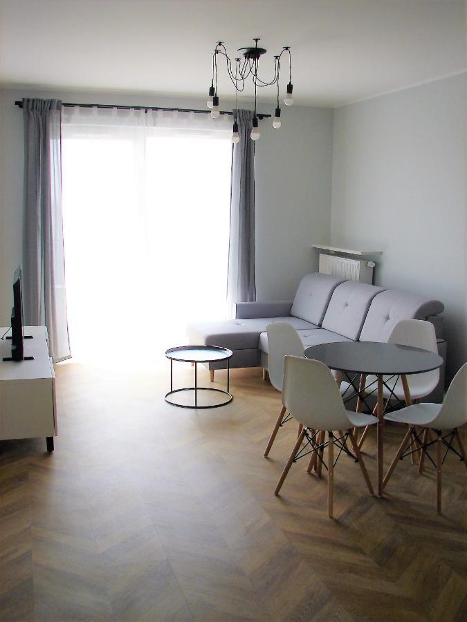 Airport 3Rooms New Apartment With Parking ワルシャワ エクステリア 写真